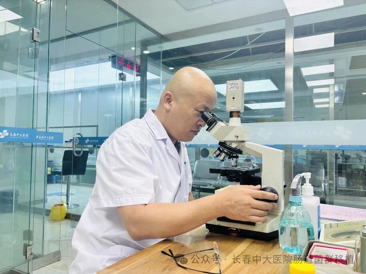 新疆|高朋磊医师：左手男科临床，右手肠道菌群移植深入研究
